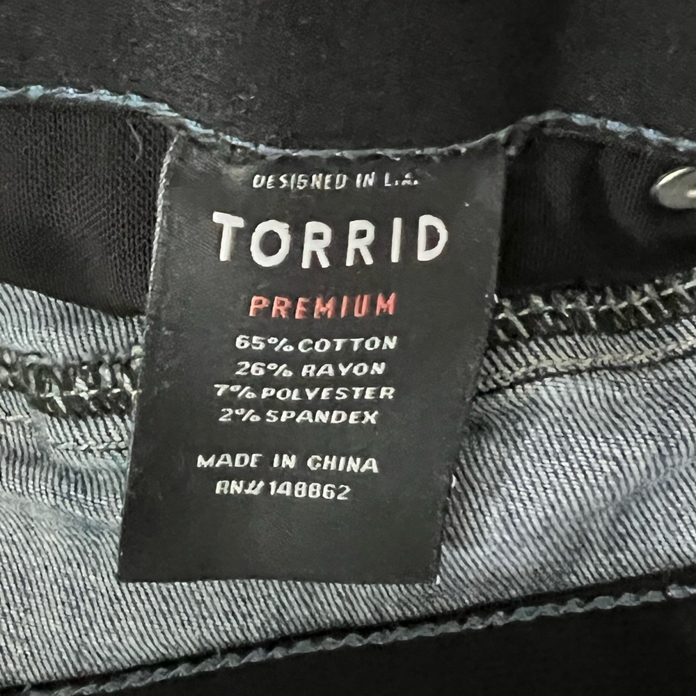 Torrid Premium Bombshell Skinny Jeans - Picture 6 of 7